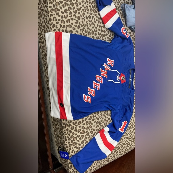 New Rangers Jersey - Picture 1 of 3